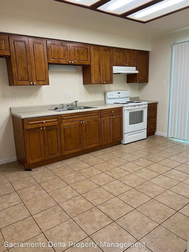 6718 Carnation Ave - Photo 2 of 6