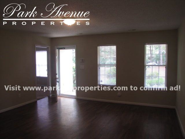 315 Honeywood Ln - Photo 2 of 11