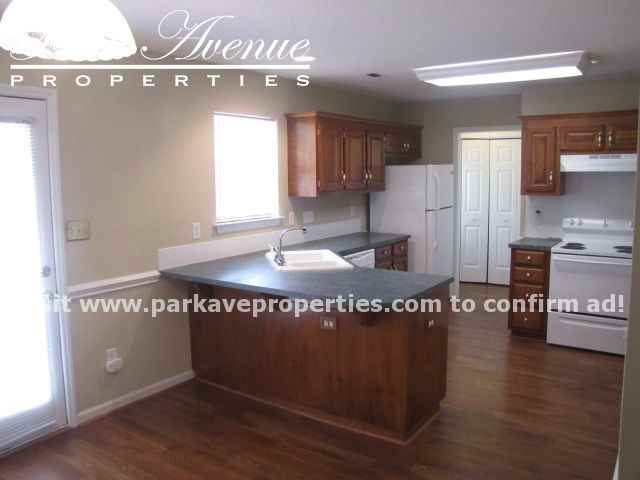 315 Honeywood Ln - Photo 3 of 11