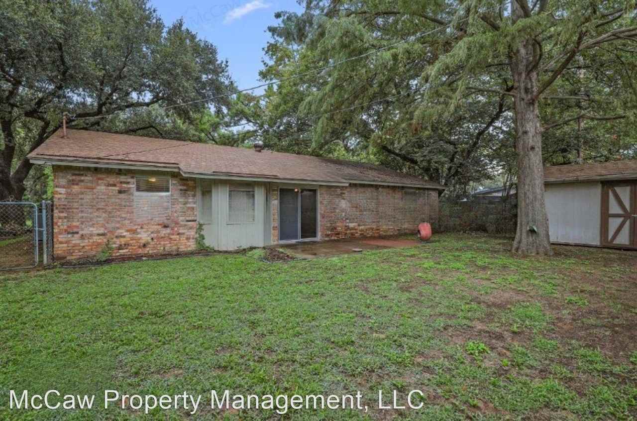 2112 Pecandale Dr - Photo 2 of 12