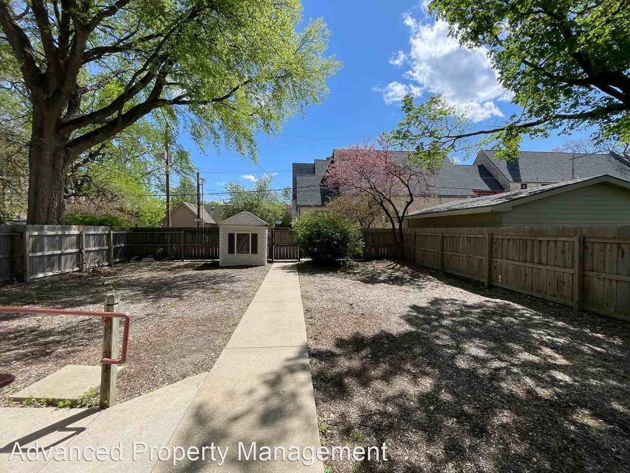 919 Humboldt St - Photo 3 of 32