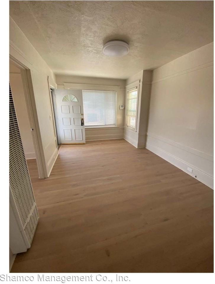 718 Mills Ave - Photo 3 of 16