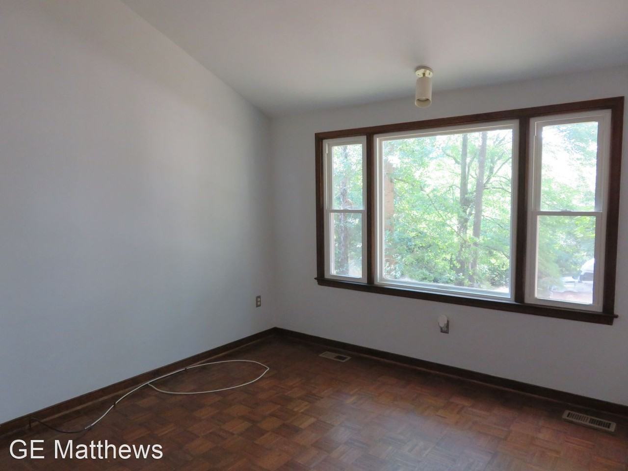 192 Archer Ave - Photo 2 of 23