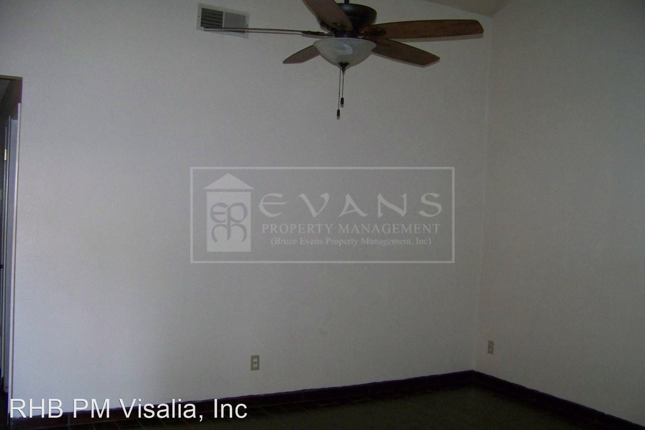 1916 E Harold Ave - Photo 2 of 13