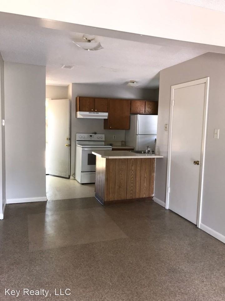 210B Lee St - Photo 2 of 4