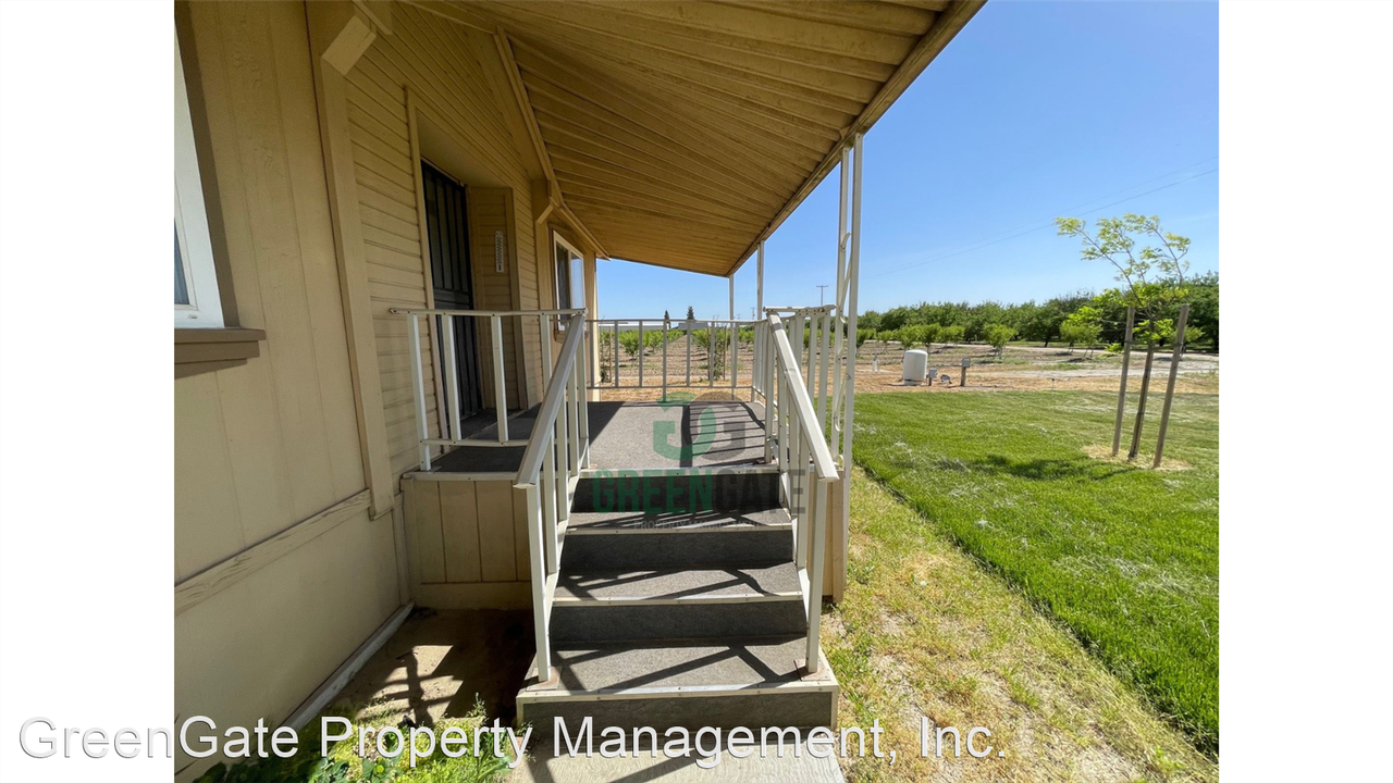 18778 Calla Dr - Photo 2 of 33