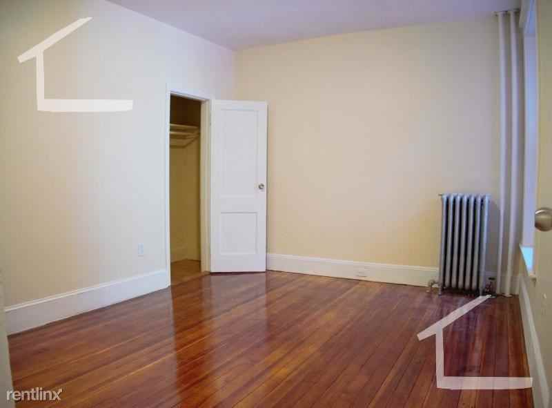 39 Dwight St - Photo 2 of 9