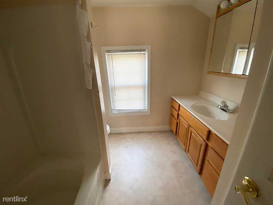 940 11th St N - Photo 3 of 11