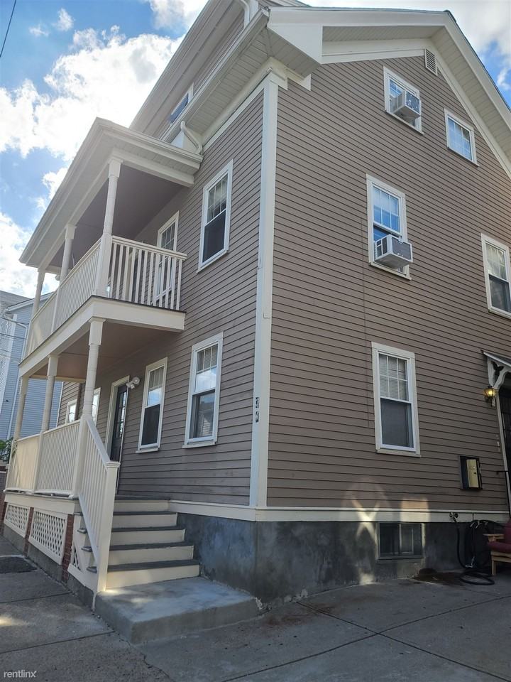 31 Moore St - Photo 2 of 9