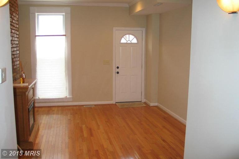 112 N Patterson Park Ave - Photo 3 of 30