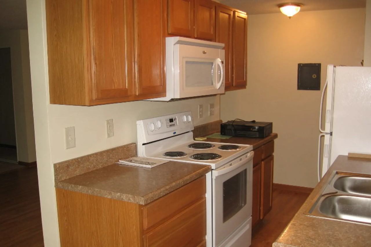 5980 Anna Ave Ne - Photo 3 of 13