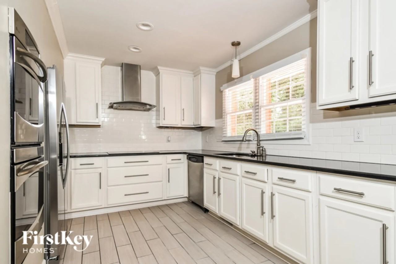 106 Brookberry Dr - Photo 3 of 14