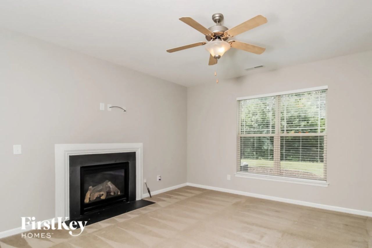 2752 Chari Park Ln - Photo 2 of 15