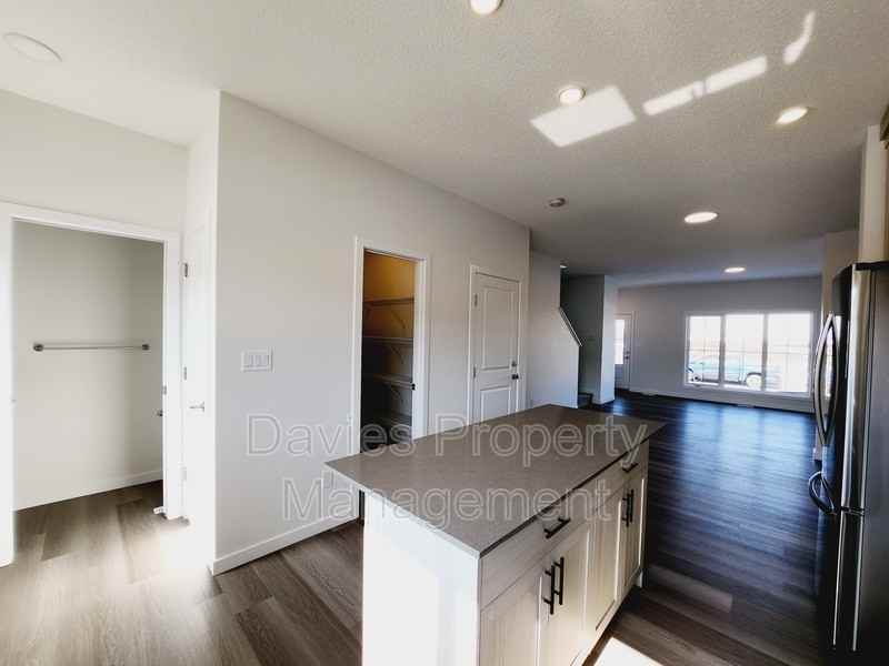 5243 Edgemont Blvd Nw #MAIN - Photo 4 of 17