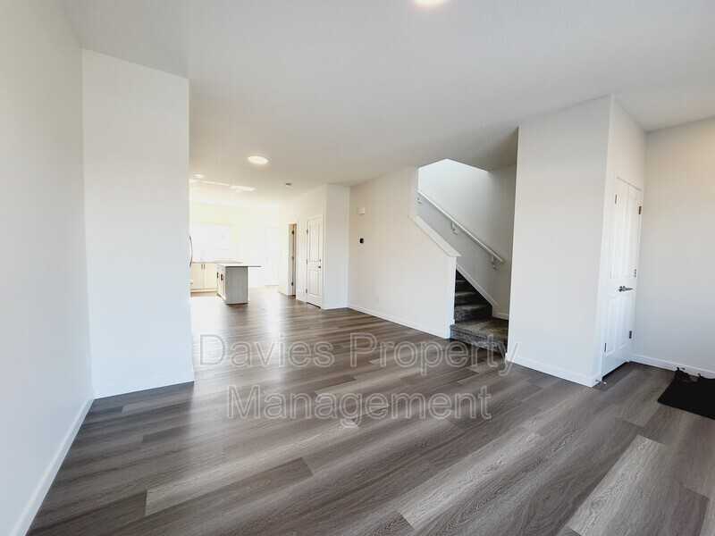 5243 Edgemont Blvd Nw #MAIN - Photo 7 of 17