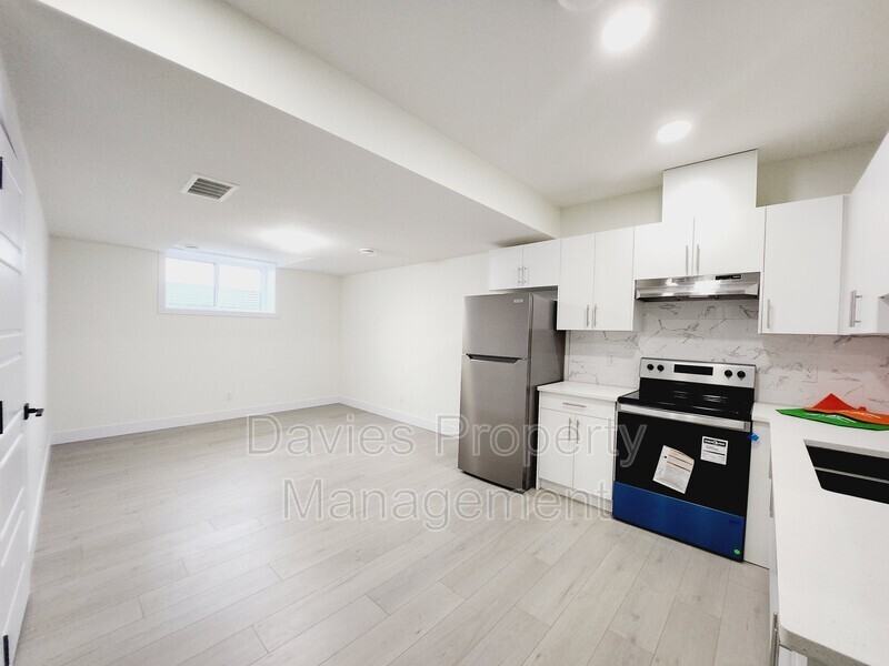 22425 83a Ave Nw #BS - Photo 4 of 8