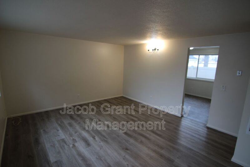 121 S 2nd W #2 - Photo 2 of 9