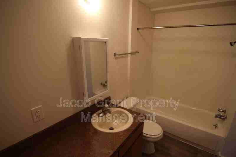 121 S 2nd W #2 - Photo 4 of 9