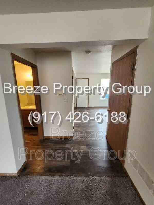 3140 N Ontario St - Photo 2 of 11