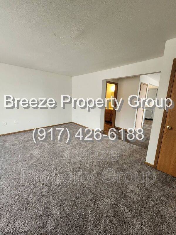 3140 N Ontario St - Photo 3 of 11