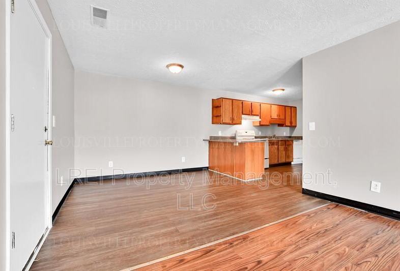 2430 Mckindree Ct - Photo 3 of 14