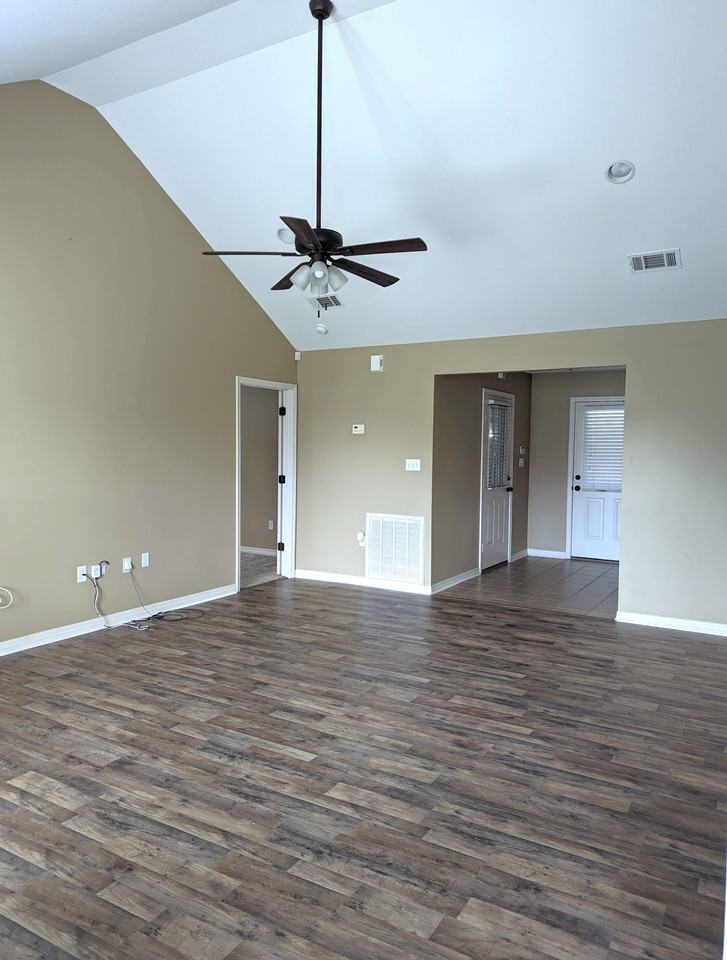 117 Northvillage Ln - Photo 3 of 26