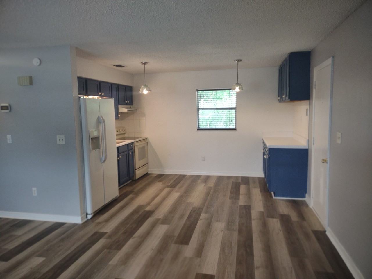 26459 Roper Rd - Photo 2 of 9