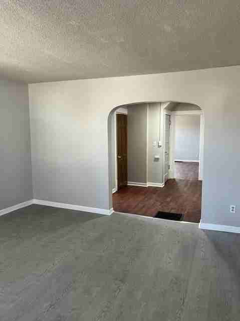 681 W Larch Ave - Photo 2 of 16