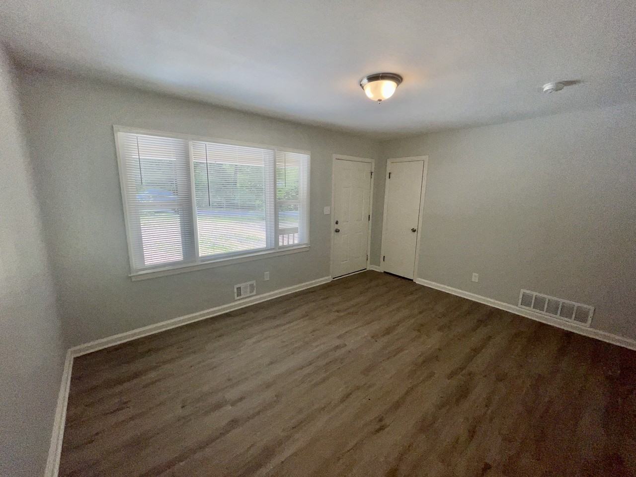 6040 Brookdale Ln Sw - Photo 3 of 16