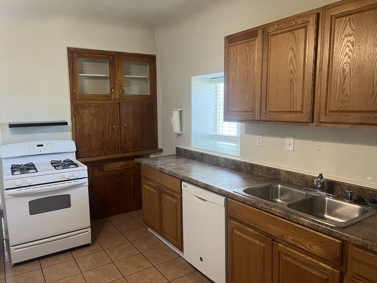 1915 1/2 William St Se - Photo 3 of 15