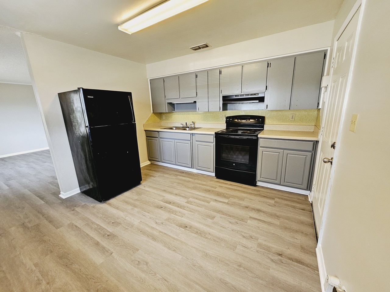 1201 Buddwood Rd - Photo 2 of 7