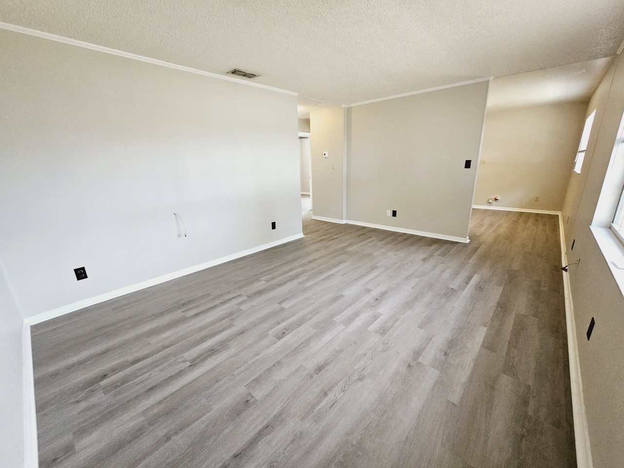 1201 Buddwood Rd - Photo 3 of 7