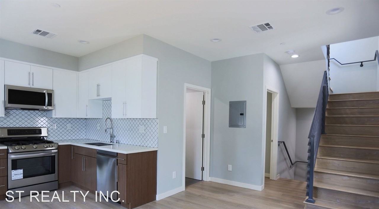 Come home to these Modern Townhomes in Hollywood! - Photo 2 of 29