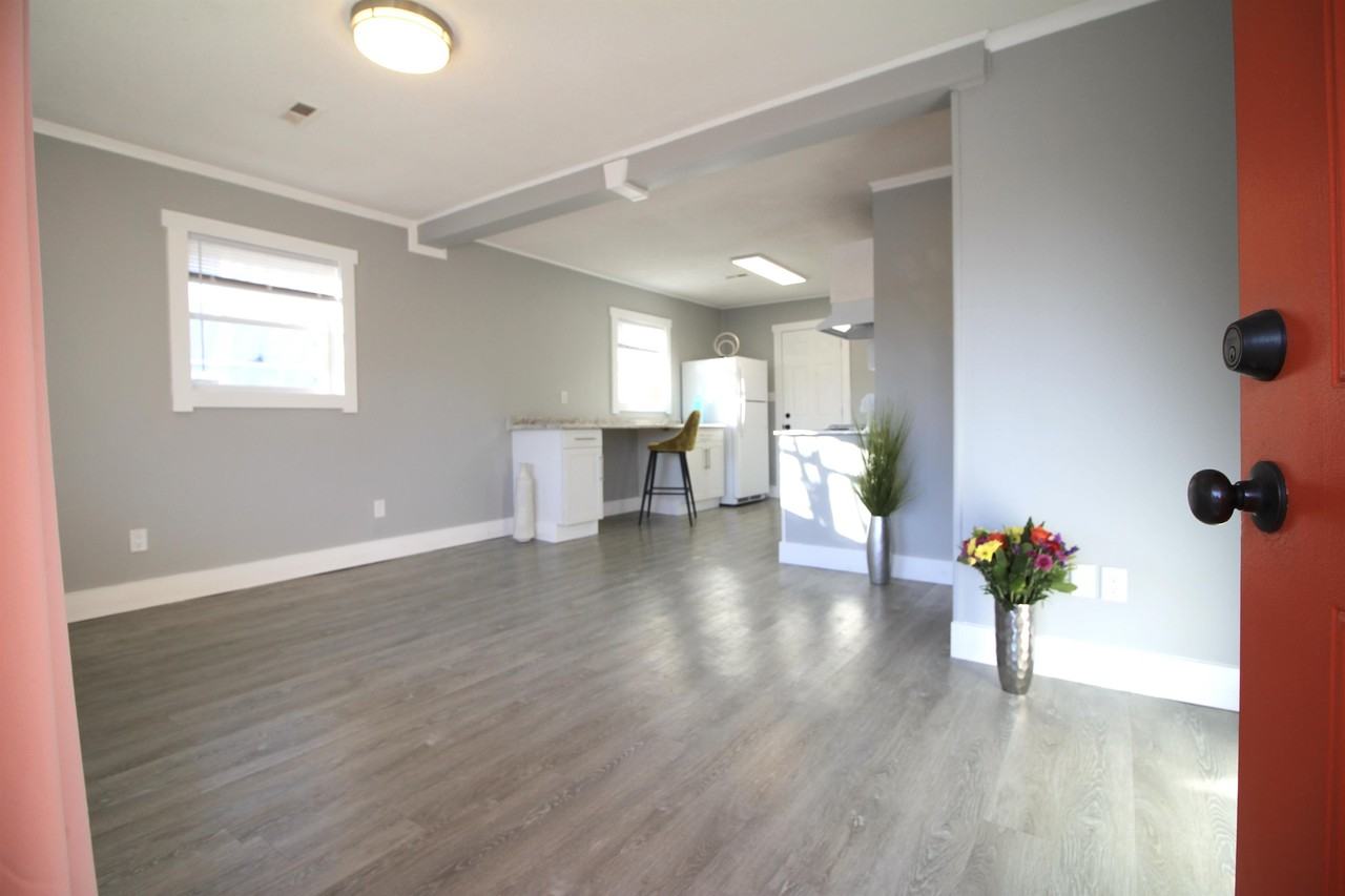 4008 Knight Rd Sw #4008C - Photo 2 of 37