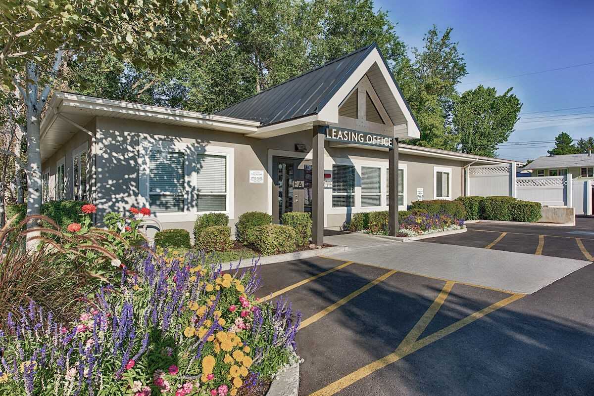 Country Lake - Photo 4 of 43