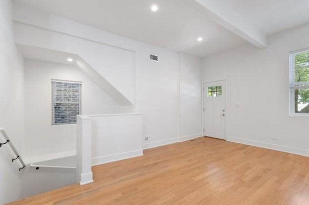 1217 W Wellington Ave - Photo 6 of 15