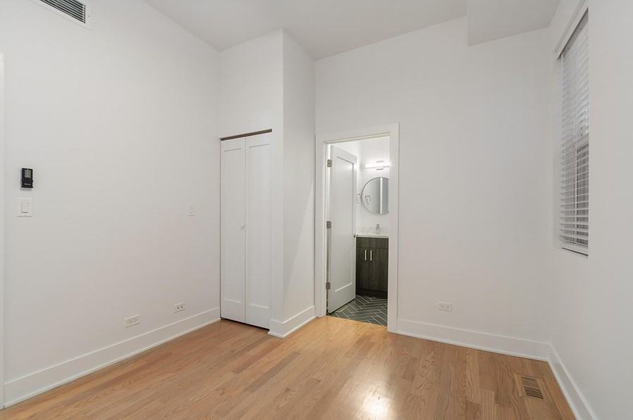 1217 W Wellington Ave - Photo 7 of 15