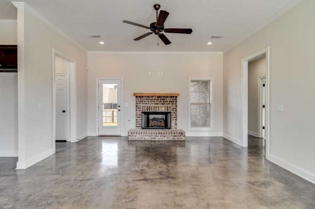 112 Kaden Ln - Photo 2 of 16