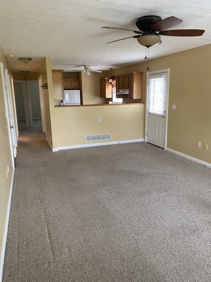 713 Parkway Ave #713 - Photo 3 of 11