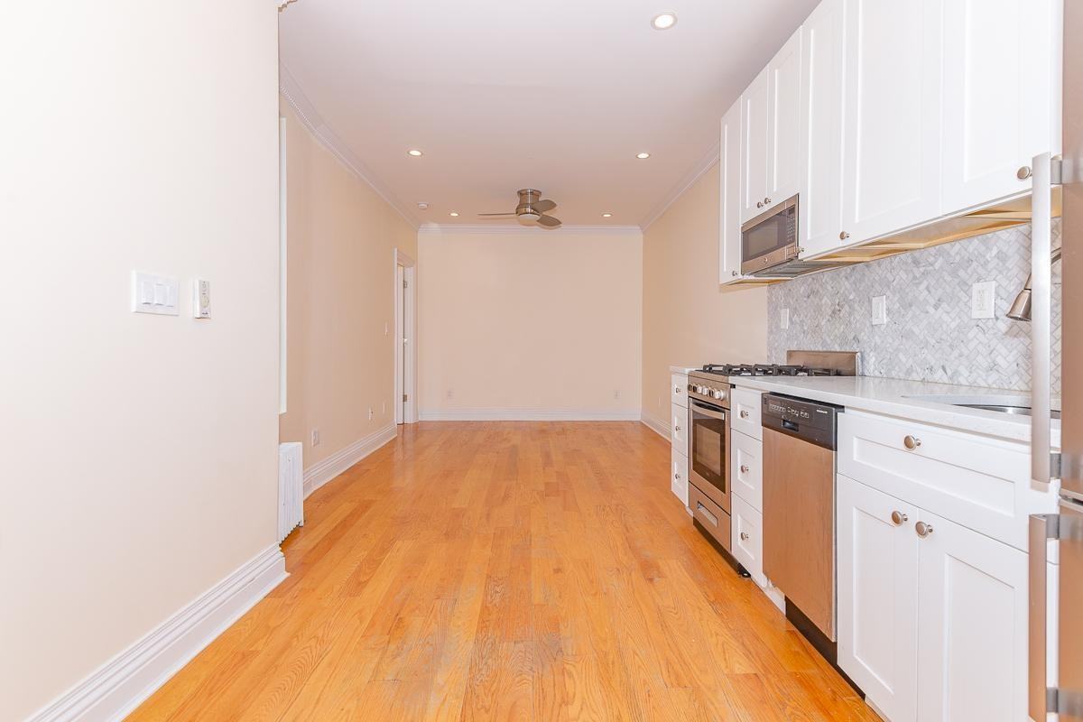 41 Jefferson St #21 - Photo 3 of 11