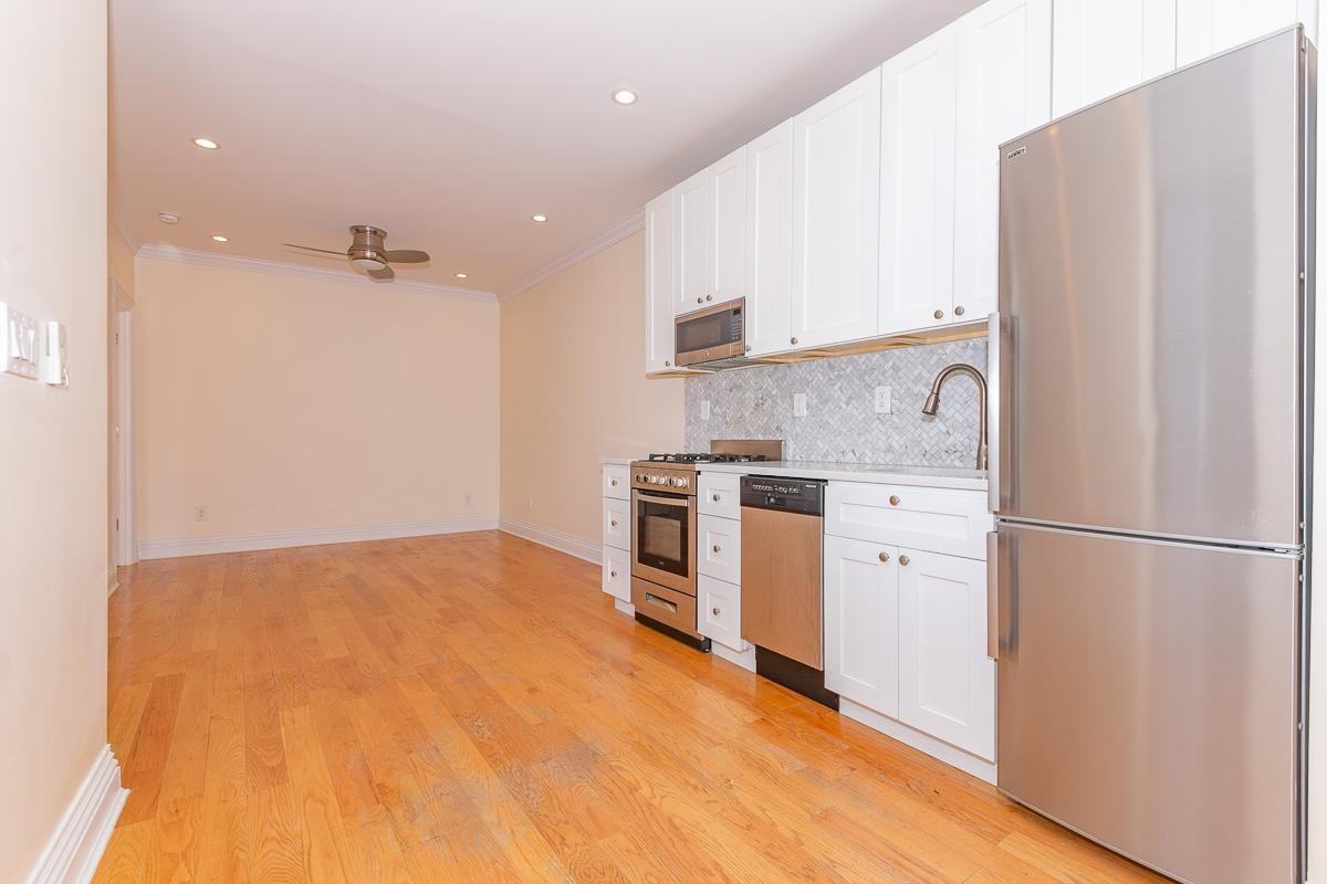 41 Jefferson St #21 - Photo 6 of 11