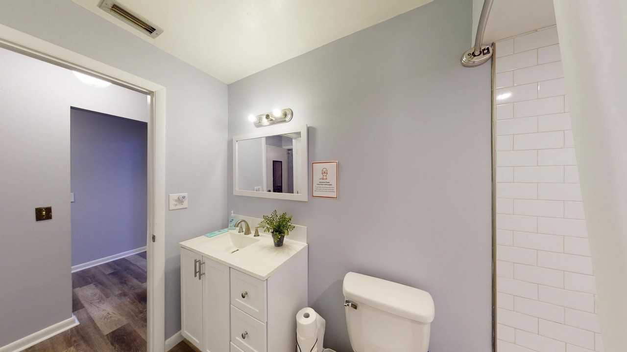 Glengreen Ln - Photo 3 of 21