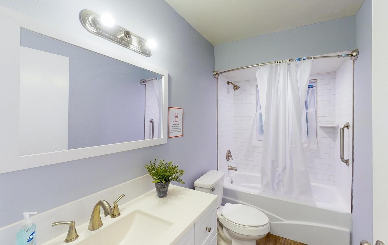 Glengreen Ln - Photo 2 of 21