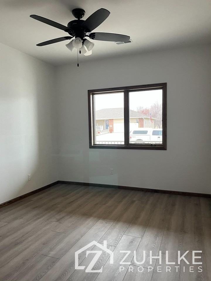 506 N Elm St #506E - Photo 2 of 11