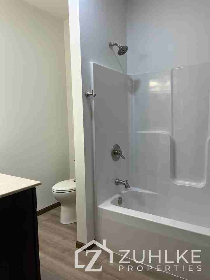 506 N Elm St #506E - Photo 3 of 11