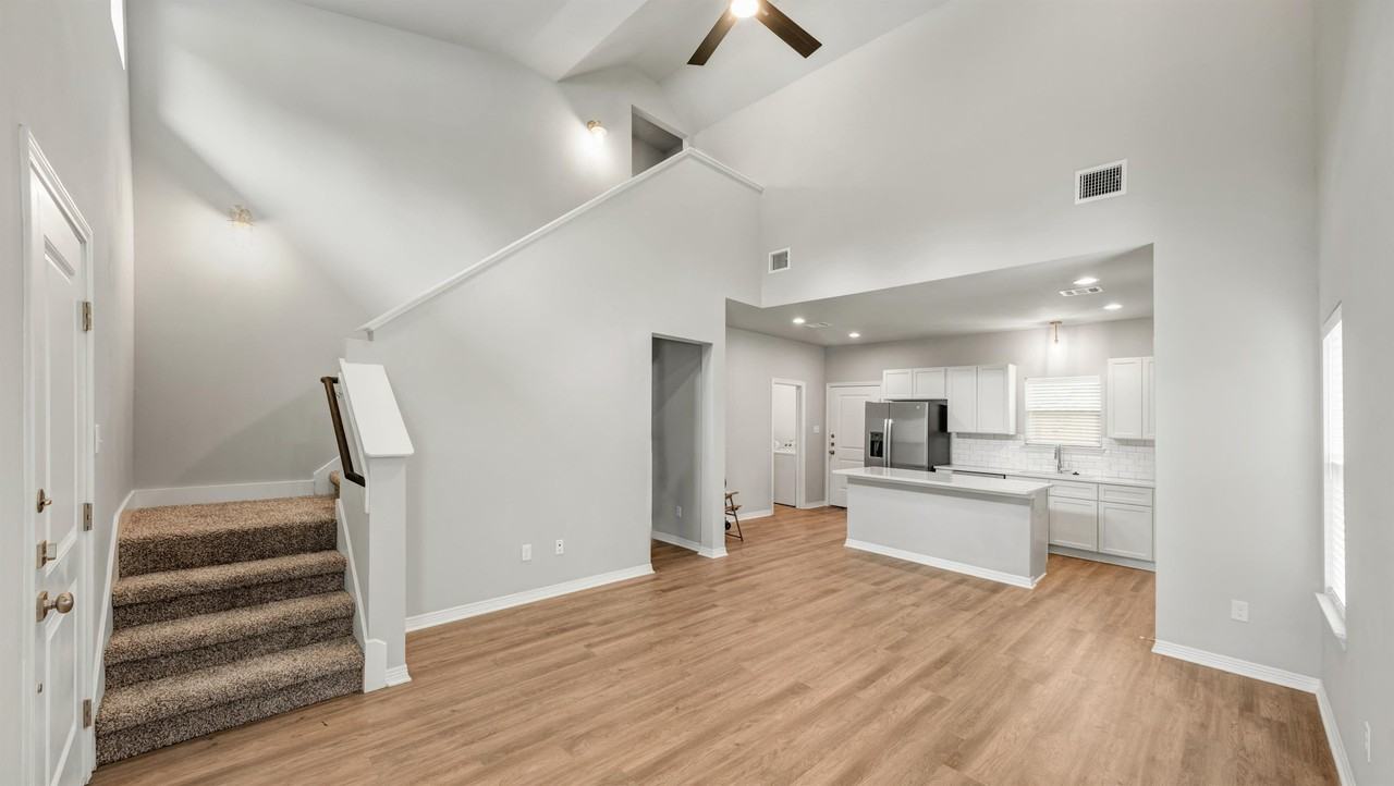 1411 Scott St #1 - Photo 2 of 10