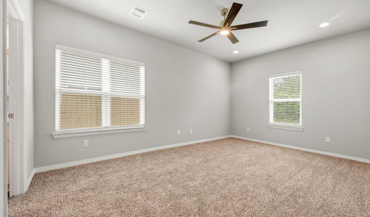 1411 Scott St #1 - Photo 4 of 10