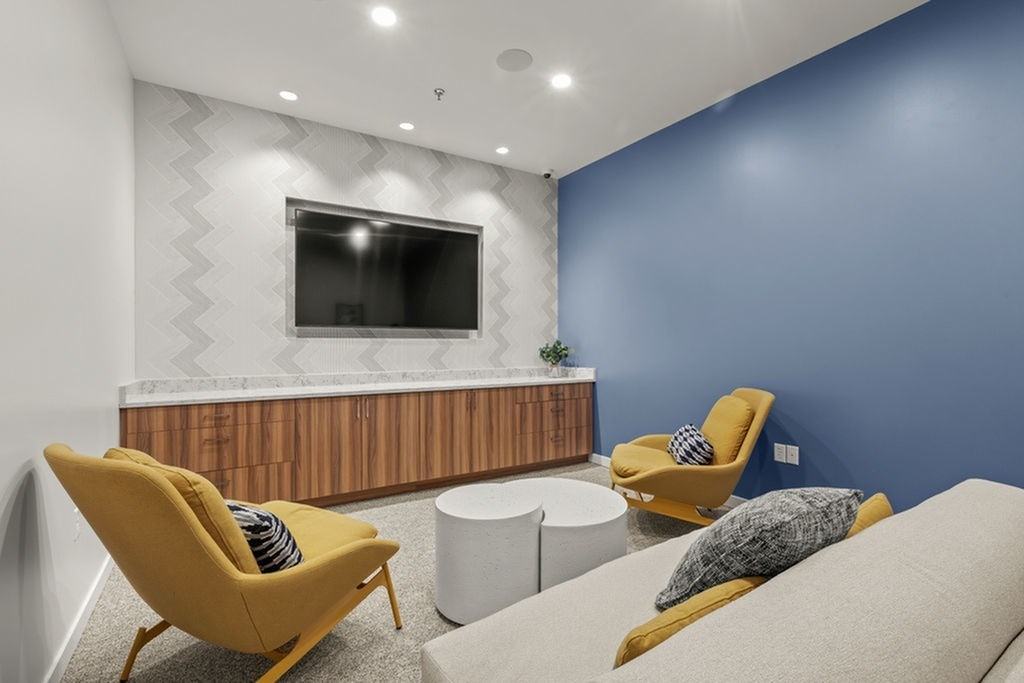 Modera Lacey - Photo 4 of 38