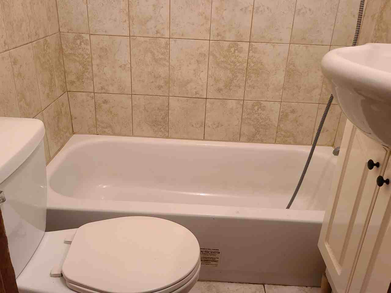 4152 Avenue Coolbrook #4512B - Photo 3 of 9