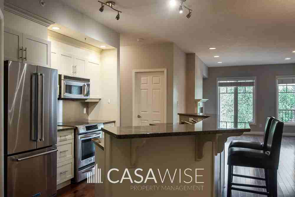 9811 The Landing Bldg C - Photo 3 of 21